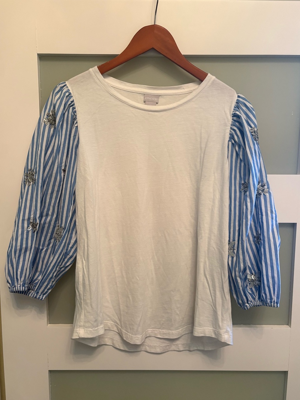 Chico’s white top blue white striped sequin-embellished puff sleeves Size Medium